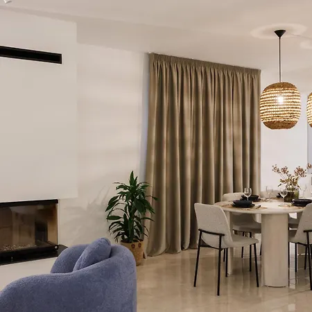 Cozy Breeze - Chic With Amazing Pool & Bbq Alethriko