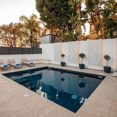 Cozy Breeze - Chic With Amazing Pool & Bbq Alethriko
