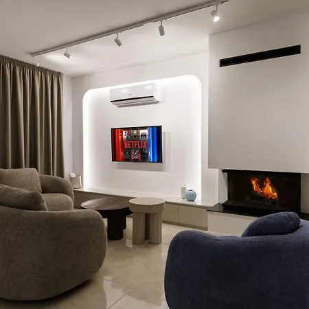 Cozy Breeze - Chic With Amazing Pool & Bbq *